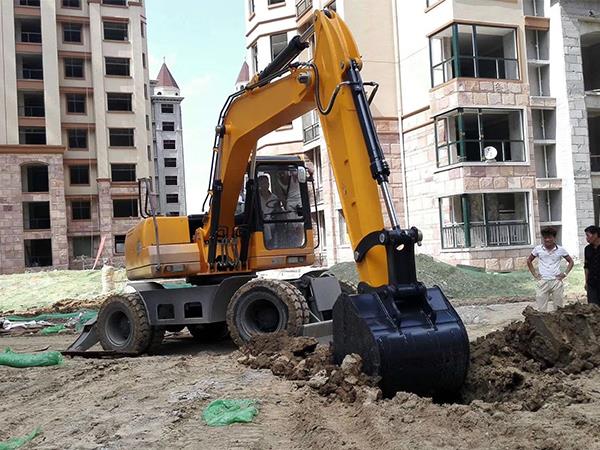 Escavadora de rodas de 13,5 toneladas (6)